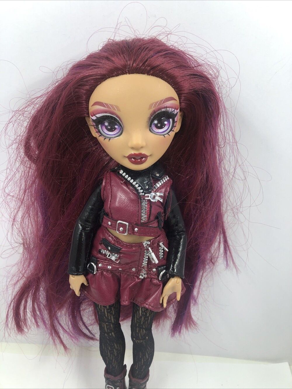 Rainbow High Mila Berrymore Doll Outfit & Boots Fashion MGA